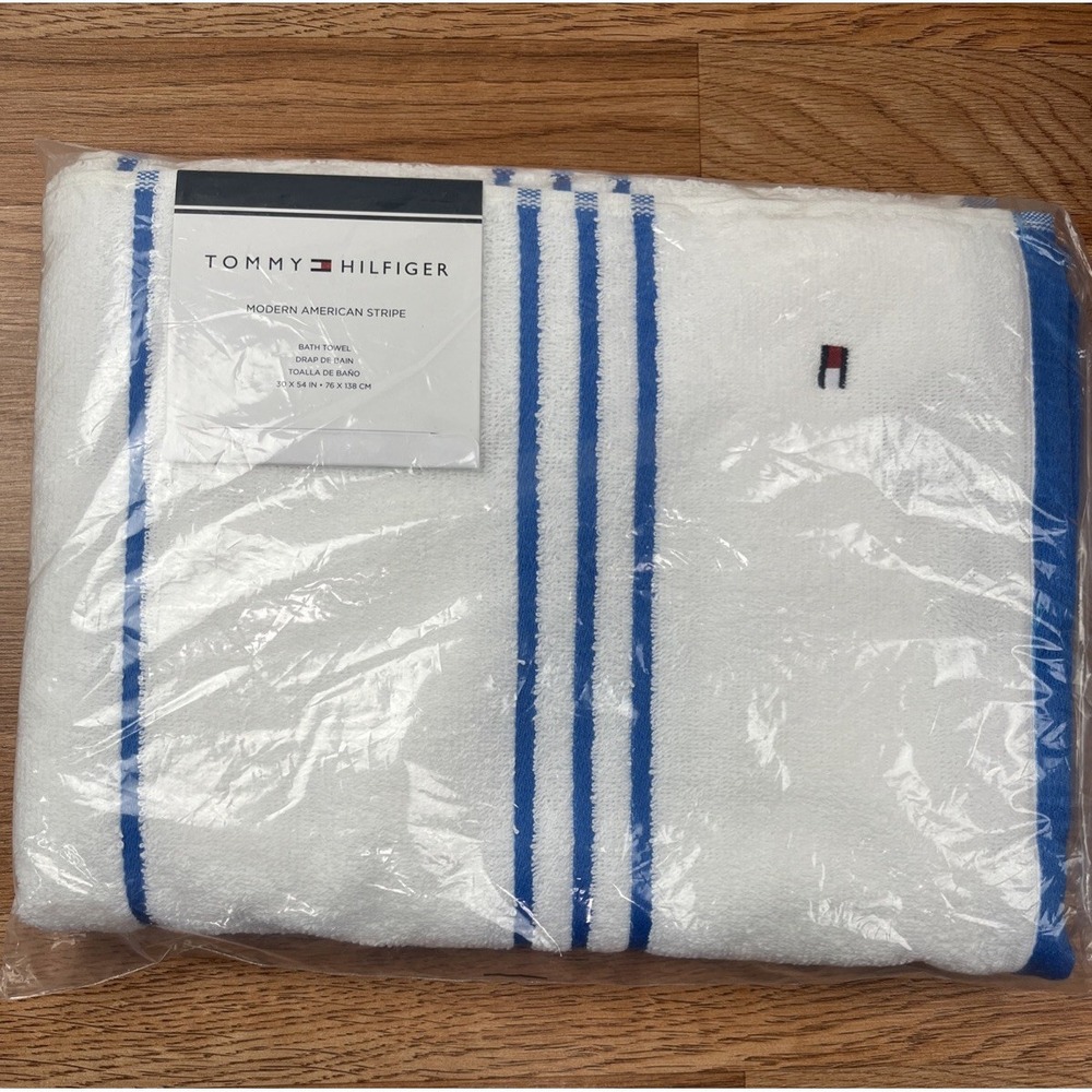 Tommy Hilfiger Modern American Stripe Bath Towel, White/Blue 30" x 54" NEW